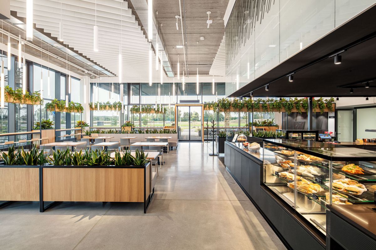 Bistro +