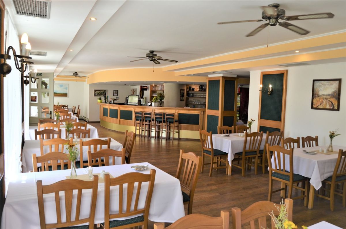 Z�meck� restaurace Lednice