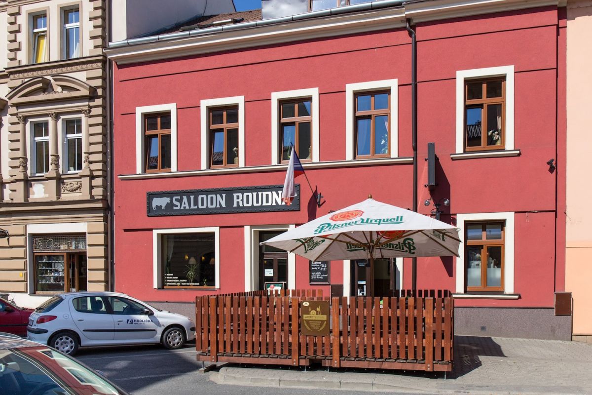 Saloon Roudná